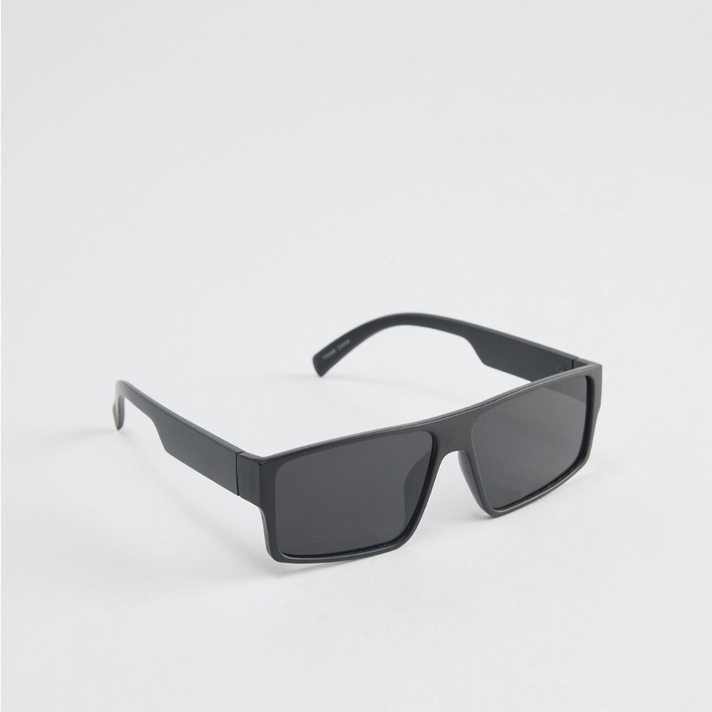 UO x KAI Flat Brim Sunglasses Black Retro Plastic Frame UV Blocking NWT